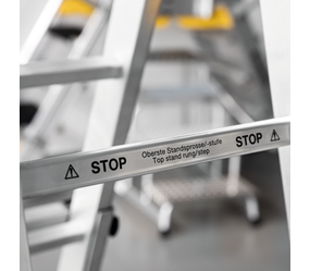 Aufkleber letzte begehbare Stufe / Sprosse | © MUNK GmbH